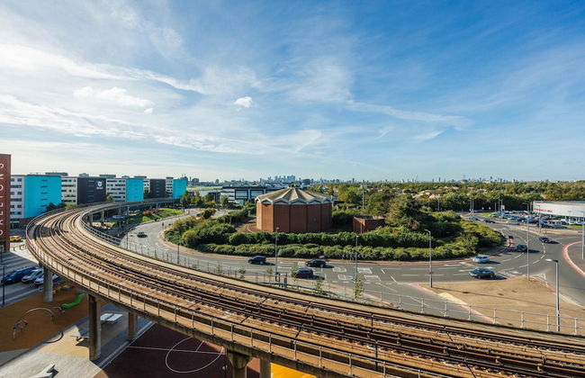 Newly Built 2 Bed Apartment By London City Airport - Foto 37