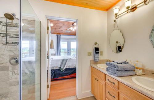 Lakemont Mountain Cabin with Game Room and Hot Tub! - Foto 31