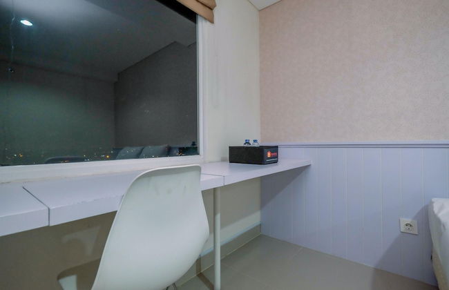 Cozy Living Studio At Grand Dhika City Jatiwarna Apartment - Photo 2
