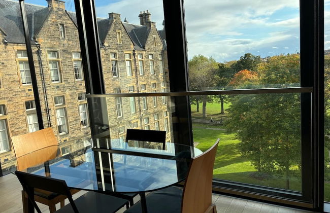 Stunning Park View Quartermile Apartment Close Proximity to Castle & University - Foto 19