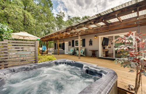 Modern Meadow Vista Vacation Home with Spacious Deck - Photo 1