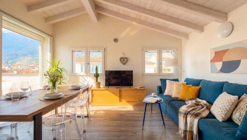 PENTHOUSE ISEO LAKE VIEW - Free Wi-Fi and Private Parking Included - Foto 2