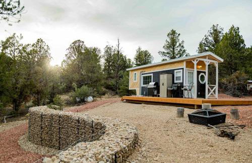 Angel's Landing Tiny East Zion & Bryce Canyon - Photo 39
