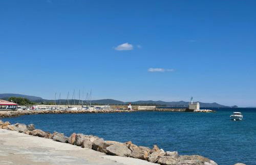 Grand Studio aux Salins - climatisation - terrasse - 90m de la mer - Foto 27