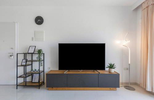 2BD Coastal Gem with Pool & Terrace - Torre de la Horadada - Foto 6