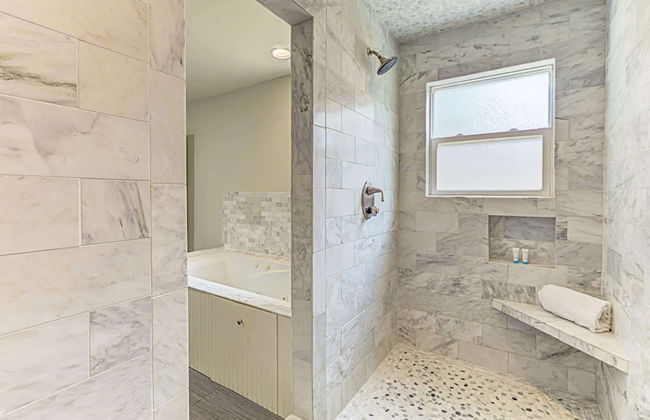 Rooftop Deck w/ City Views! - Foto 24