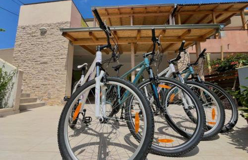 Stone & Sun Retreat with Private Pool - Foto 50