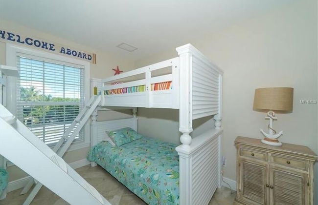 Footprints in the Sand managed by Beach Retreats - Photo 7