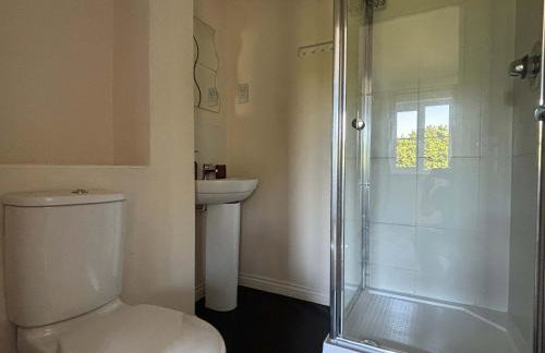 WS10 Contractor House 3 Bed 3 Bath with Parking - Foto 20