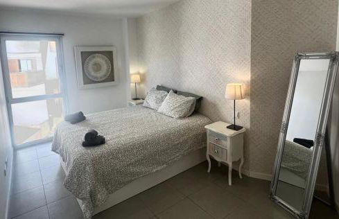 Stunning Chic Penthouse retreat in front of the beach - Foto 12