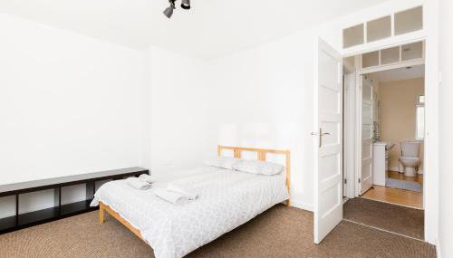 Quinton Essentials - Photo 2