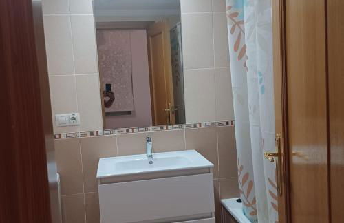 Casa Gloria con gran patio y acceso directo a piscina - Foto 13