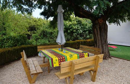 MAGNANERIE LEONY : Maison au calme avec jardin - Foto 7