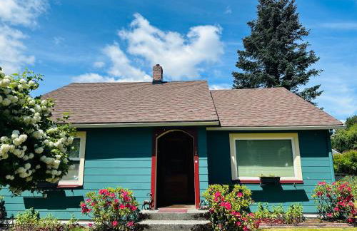 Daffodil Cottage in Downtown Packwood, WIFI, BBQ, Firepit, Smores - Foto 4