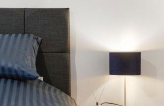 Deluxe 2-Bedroom Serviced Apartment with Free Parking - Foto 6