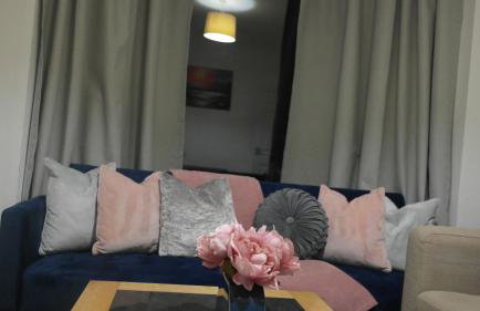 Newly Renovated 3 Bedroom House, 6 beds with 2 showers, near University Town Centre - Foto 15