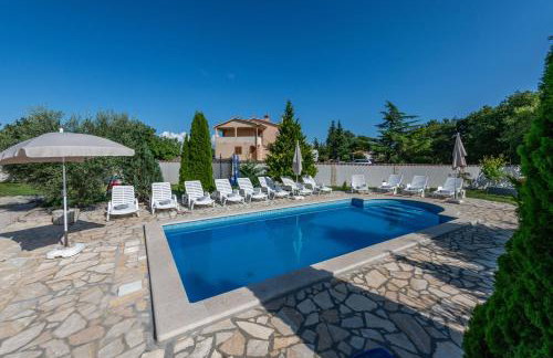 Villa Marić, a charming villa with a beautiful poolside - Foto 41
