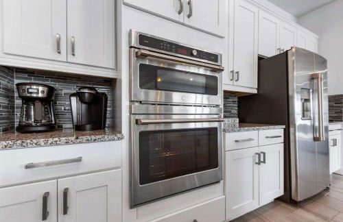 Happiest Home on Earth - Custom Pirate & Nature Bunks 8 King Suites Theater & Pool - Foto 52