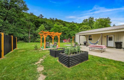 Cozy Small Studio Retreat by the River - Foto 32