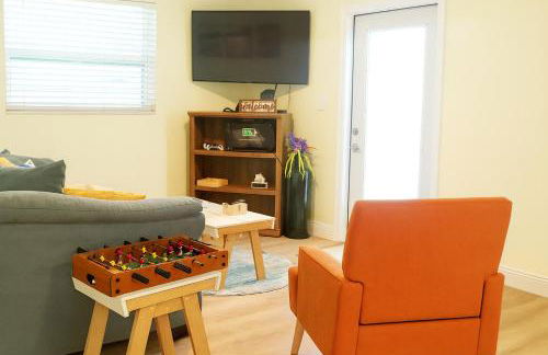 Family, Couples Retreat near Airport, Cruise Port & Beaches - Foto 7