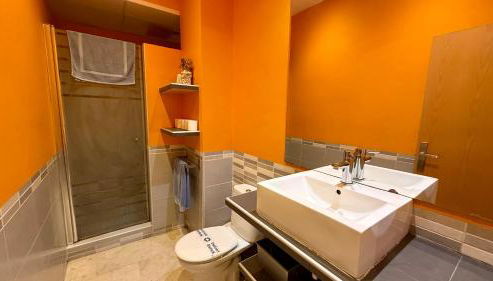 Apto T Patio Sevillano - Garaje privado con carga eléctrica - Foto 3