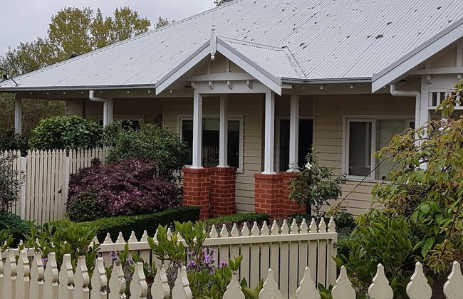 Healesville House - Fig Tree House - Photo 1