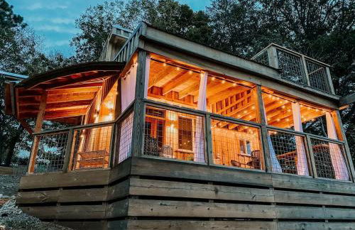 Magical Tennessee Tiny House with a Rooftop Deck - Foto 1
