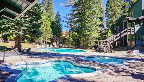 St Anton Courtyard View 2-Bedroom Condos with Pool & Jacuzzi - Foto 2