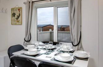 Tranquil Lodge with river views - Foto 13