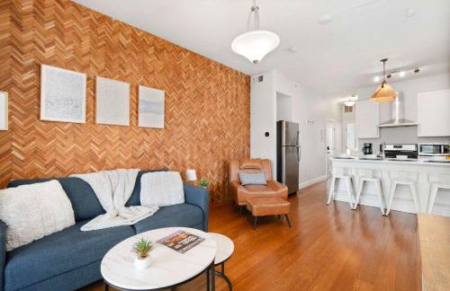 Jennifer's Chic Downtown City Views Private Deck - Foto 12