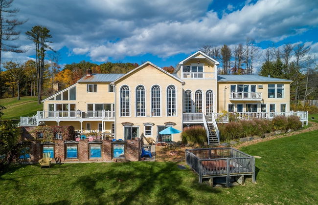 Shakespeare on the Hudson by Avantstay Two Home Buyout on the Hudson River! 22 Bedrooms! - Foto 39