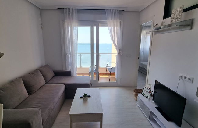 Seaside Apartment Sleeps 6 With Balcony - Photo 1