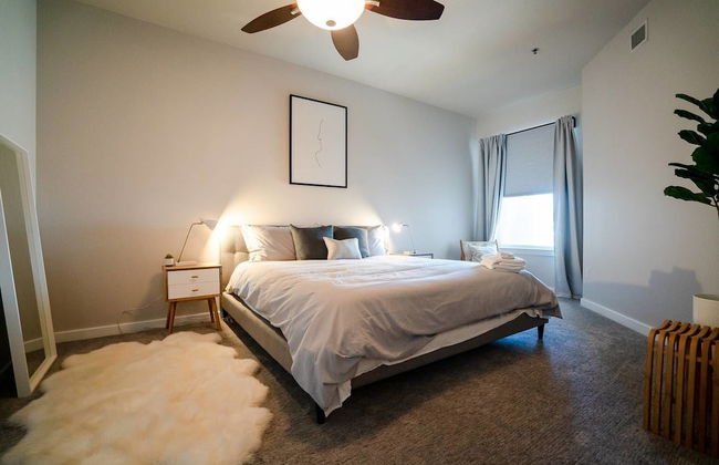 Elegance & Elevation: Mile High Condo in Highland - Foto 3