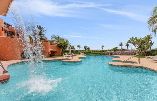 Exclusive 1 line Beach Apartment in Marbella with Panoramic Views - Foto 28