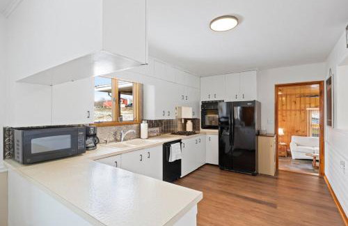 Charming Farmhouse Retreat - Foto 14