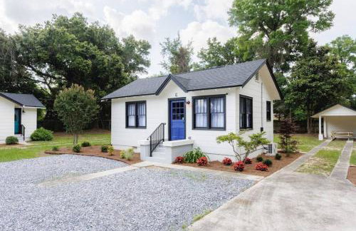 The Peacock - Artsy East Hill Getaway - Foto 2