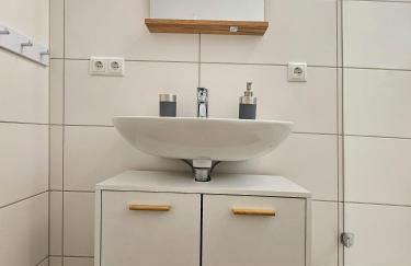 Schöne Ferienwohnung 80m2, 3 Schlafzimmer, 2 Bäder, Zentrumnah, 3OG - Photo 31