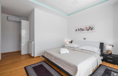 Pet Friendly Home In Porec - Photo 35