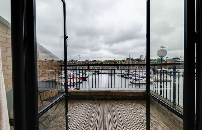 Base Serviced Apartments - The Docks - Photo 44