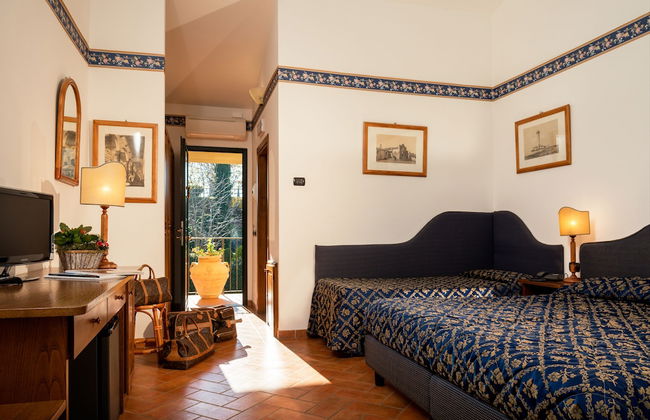 La Piazza di San Donato - Photo 3