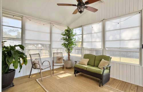 Cozy Home Away From Home - Pet-friendly, King bed - Foto 33