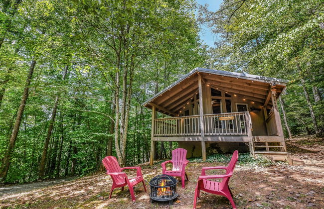 Light'n Bug Bungalow 1 Bedroom Cabin by RedAwning - Photo 36