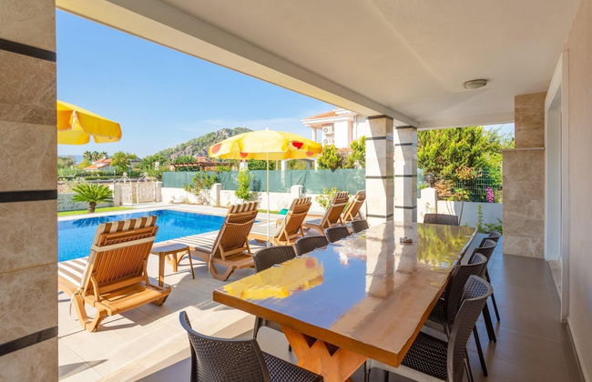 Villa Ozcelik Large Private Pool A C Wifi Car Not Required Eco-friendly - 2833 - Foto 5