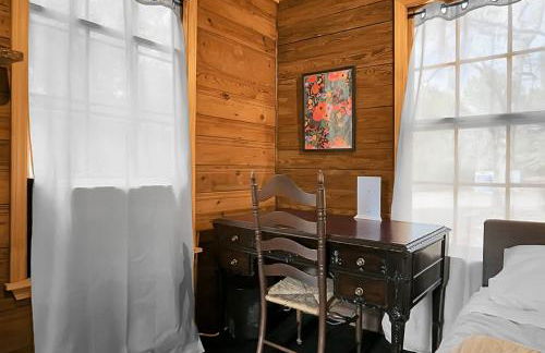 Awendaw Retreat 2 BR Cottage BBQ & Fire Pit - Foto 19