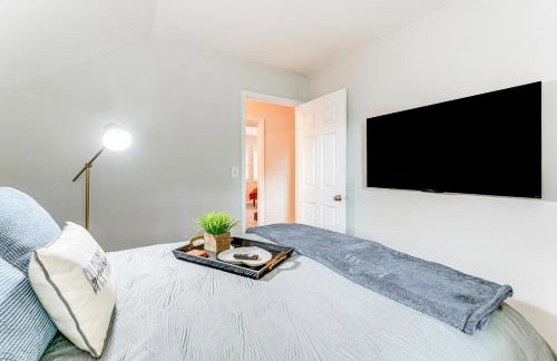 about 1 Mi to Dtwn Alpharetta Home with Screened Porch! - Foto 16