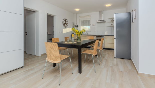 Apartment Ivic - Foto 4, Servicio de comidas en la habitación