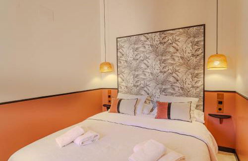 Apartment with exceptional charm in historic center of Alicante - Photo 36