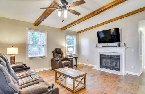 Private Yard and Deck High Point Home Base! - Foto 3