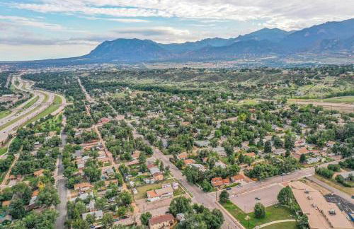 Charming Victorian Haven Near Garden of the Gods - Foto 36