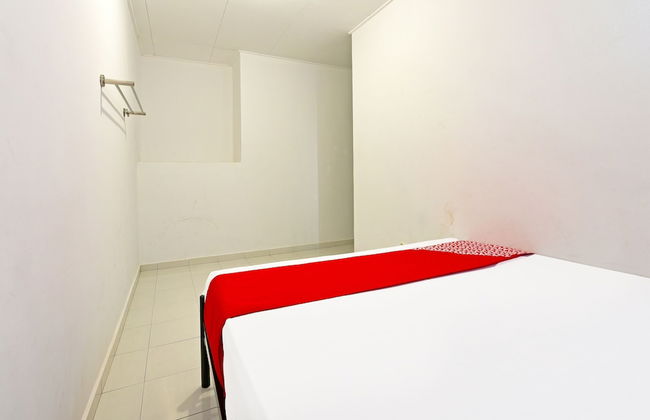 OYO 90493 JL Homestay - Foto 15